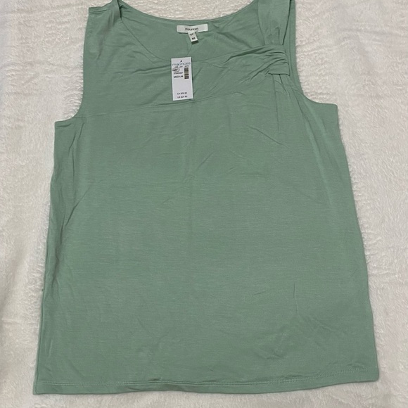 Mint Green Sleeveless Top - Picture 1 of 1